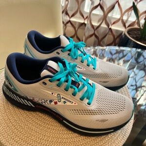 Brooks Adrenline GTS 23 ‘Dr. Nurse’ Men’s Size 12 Running Shoes